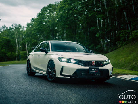 The New Honda Civic Type R Finally Makes its Debut